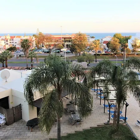 Mikas Center