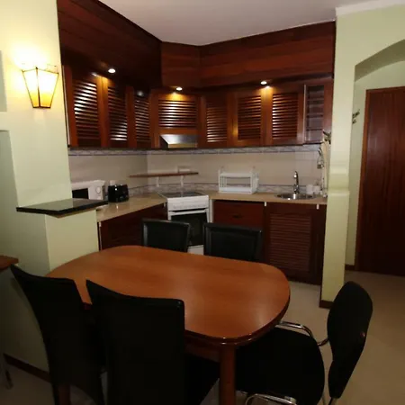 Mikas Center Apartamento Albufeira