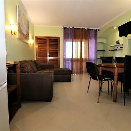 Appartement Mikas Center *